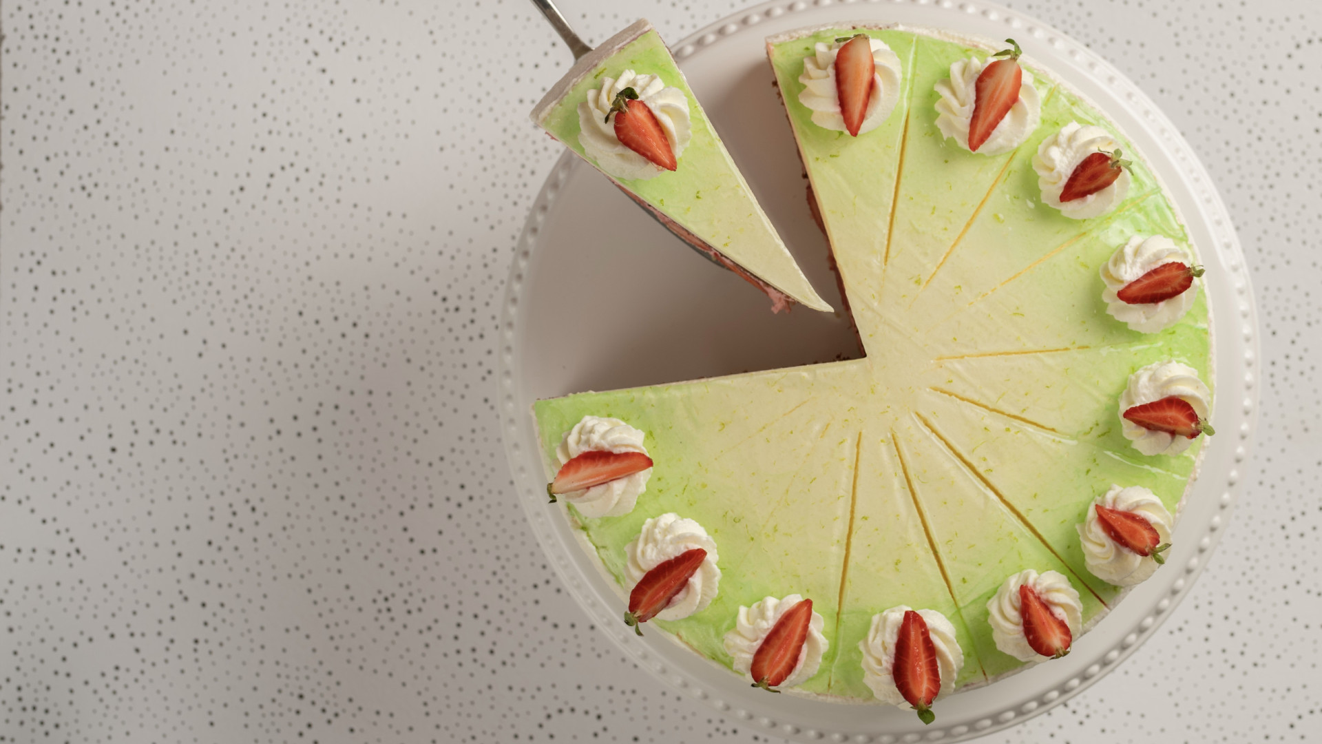 Erdbeer-Limetten-Torte. Rezept mit Erdbeeren