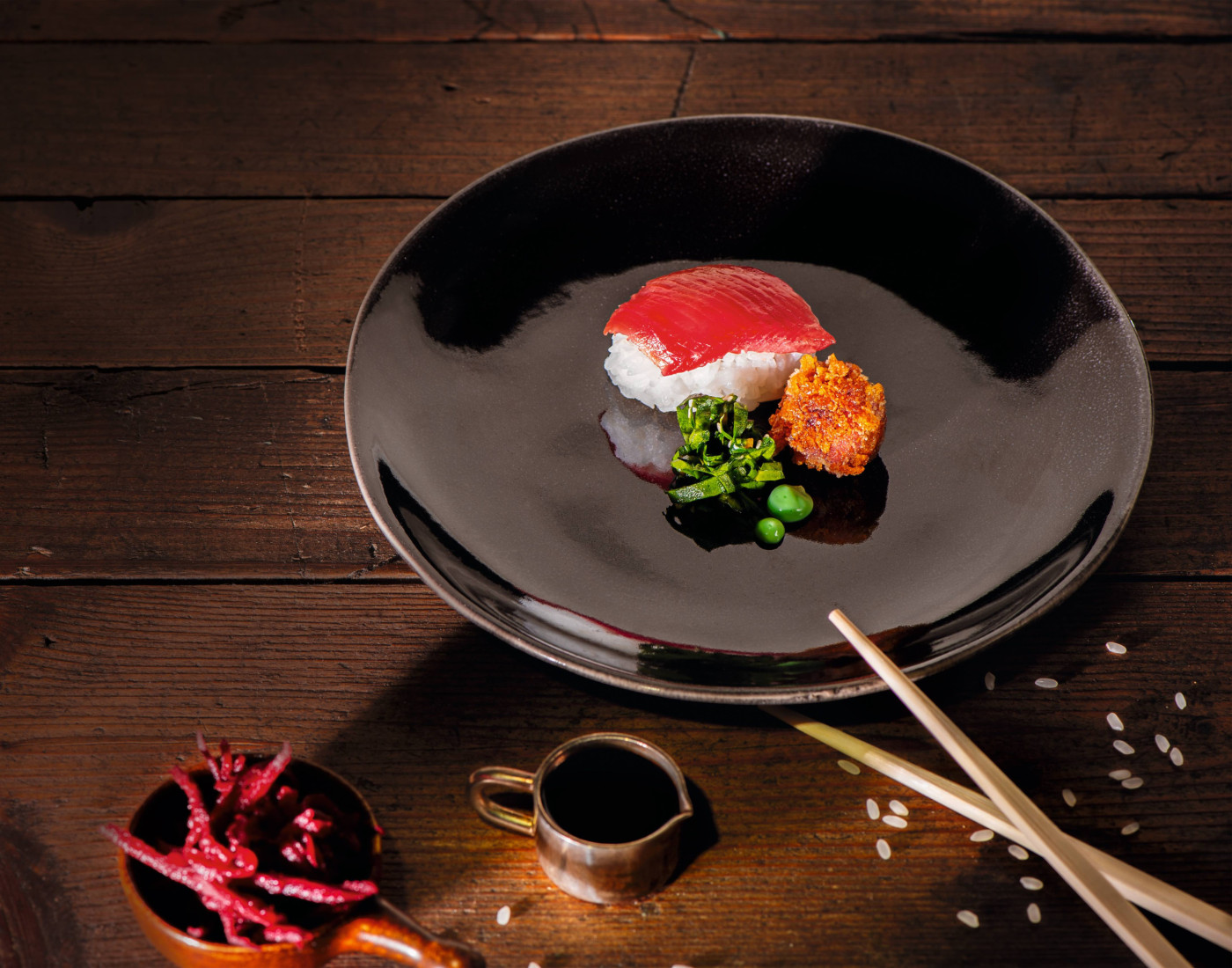 Forellen-Sushi mit Rote-Beete-Kroketten