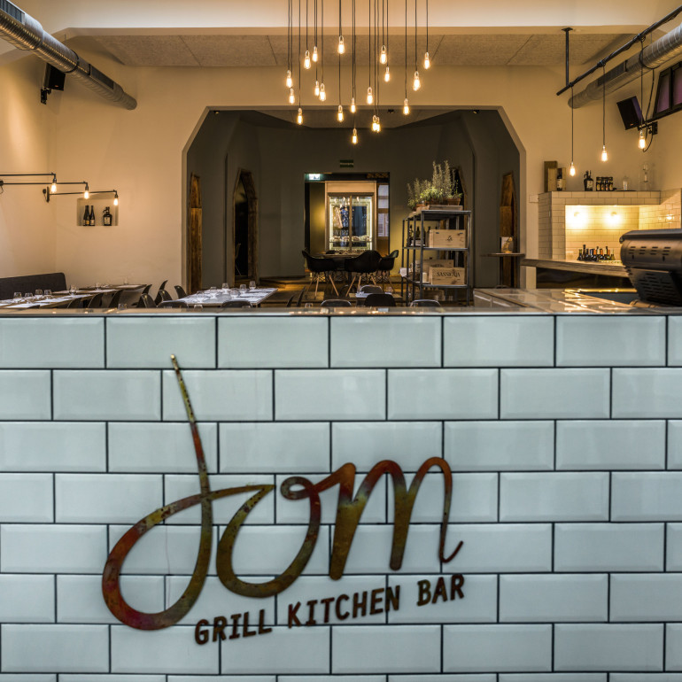 Dom – Grill Kitchen Bar