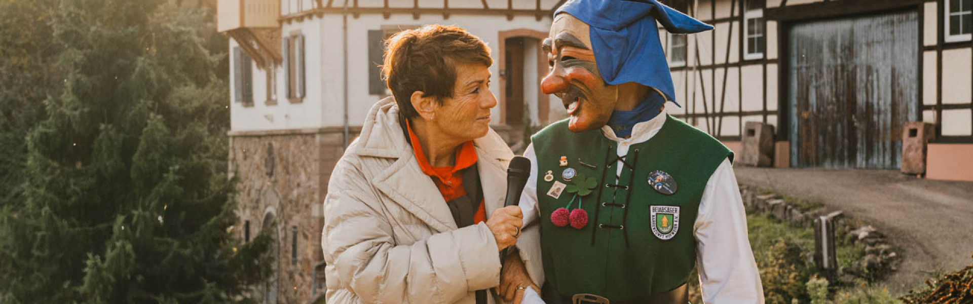 Eine Frau, die mit Narren schwätzen kann