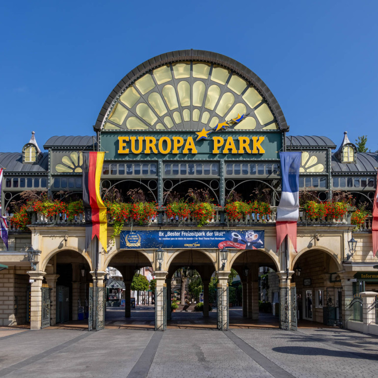 Europapark Saisonstart 2026 – mit neuem Café von Sally