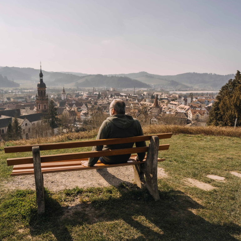 #heimat-Redakteur Pascal Cames genießt den Blick über die Stadt Gengenbach