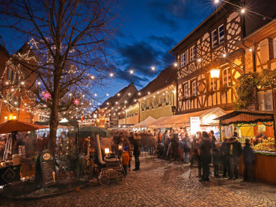 Weihnachtsmarkt im malerischen Burkheim am Kaiserstuhl 