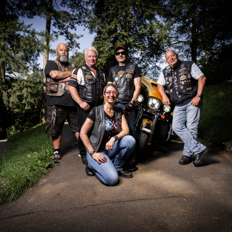 Harley-Davidson-Freunde bei einem Treffen in Schramberg